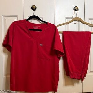 Figs Vivid Red Scrub Ensemble